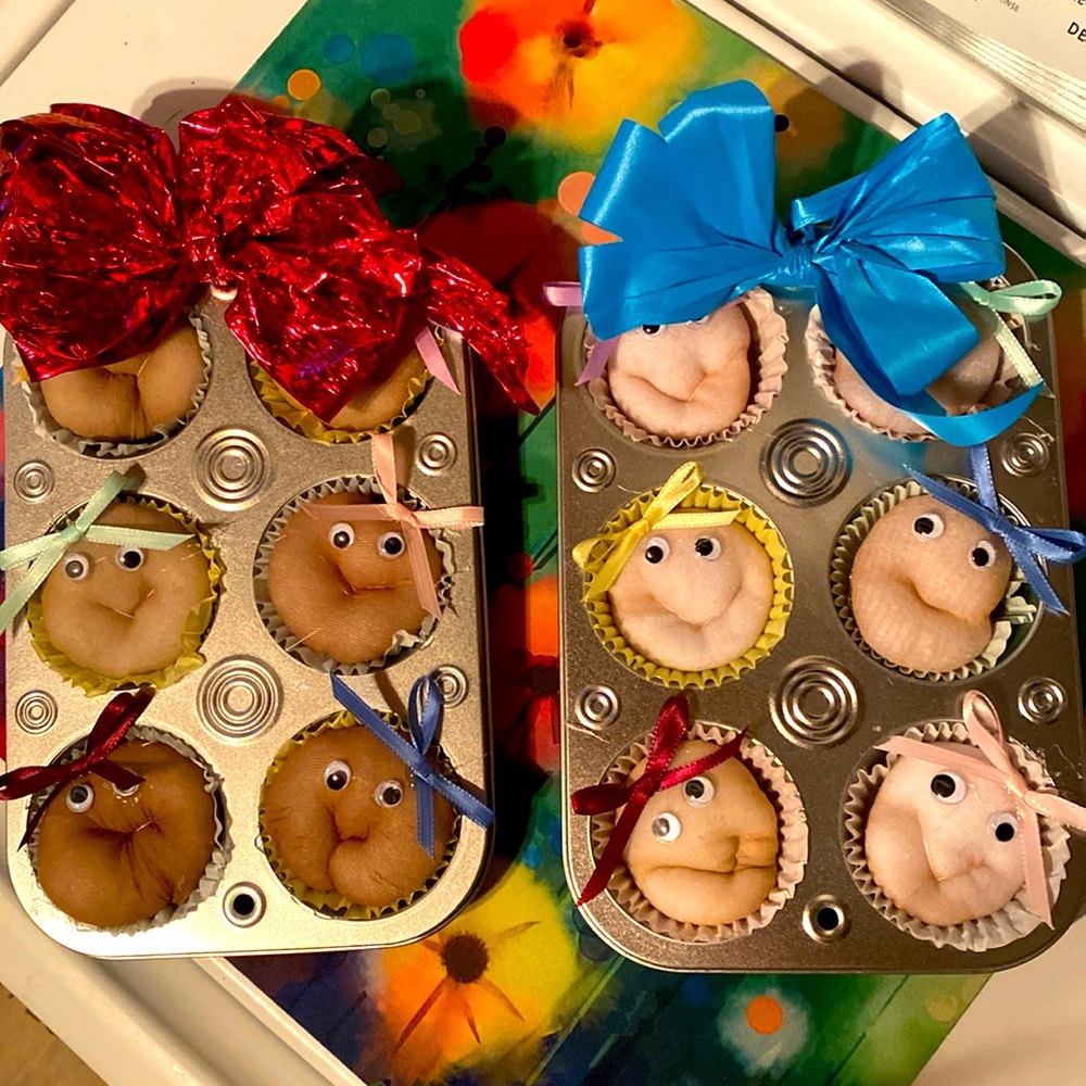 Cabbage, patch, type face, cupcake tins